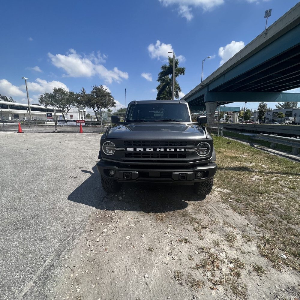 Ford Bronco 2-Door Black Diamond 3