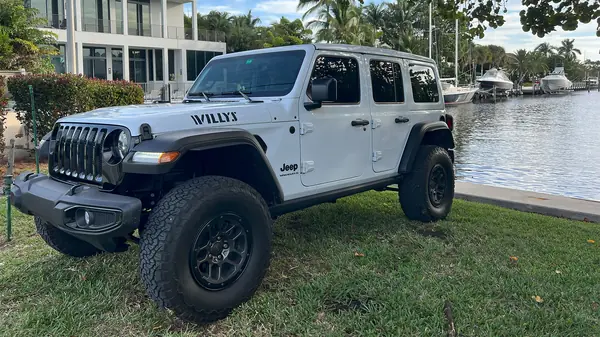 BEXT Jeep and Bronco rental photo 2