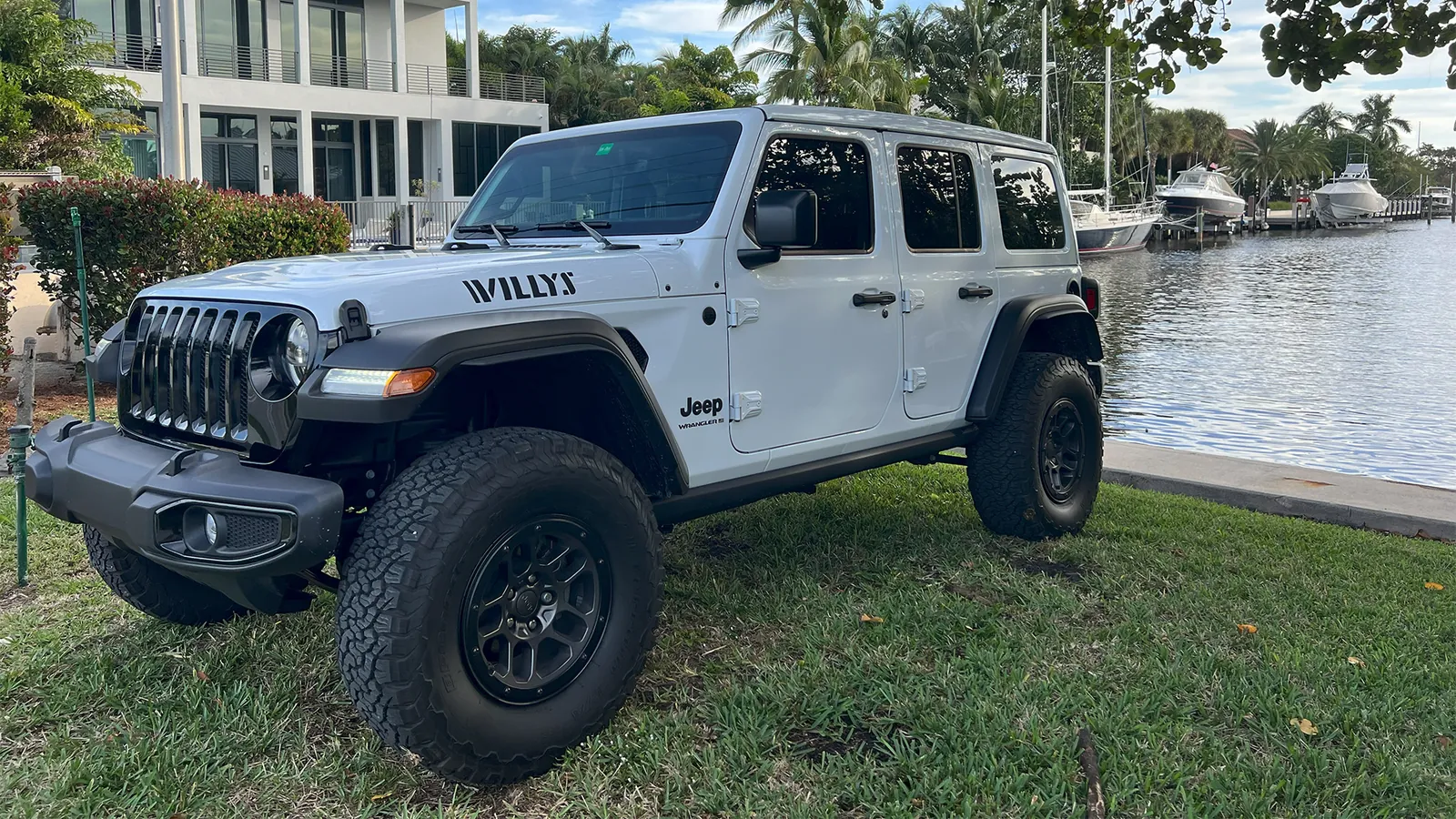 White Jeep Willys by the Fort Lauderdale intracoastal